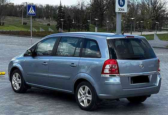 Opel Zafira B 2010 Донецк