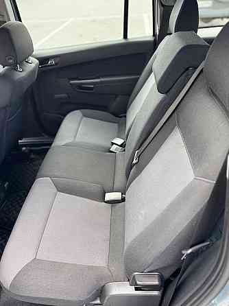 Opel Zafira B 2010 Донецк