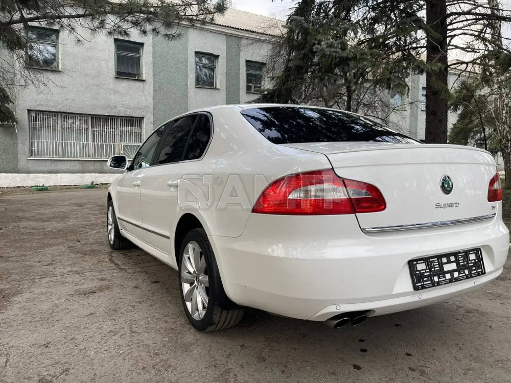 Skoda Superb 2013  - изображение 5