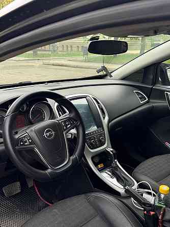 Opel Astra J GTC 2012 