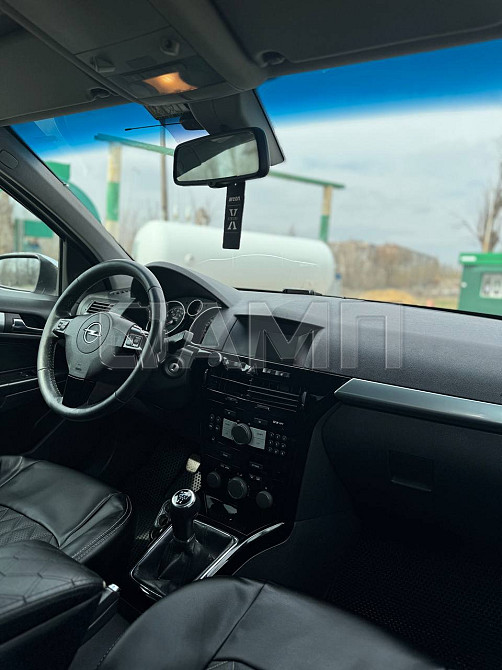 Opel Astra H 2008  - изображение 3