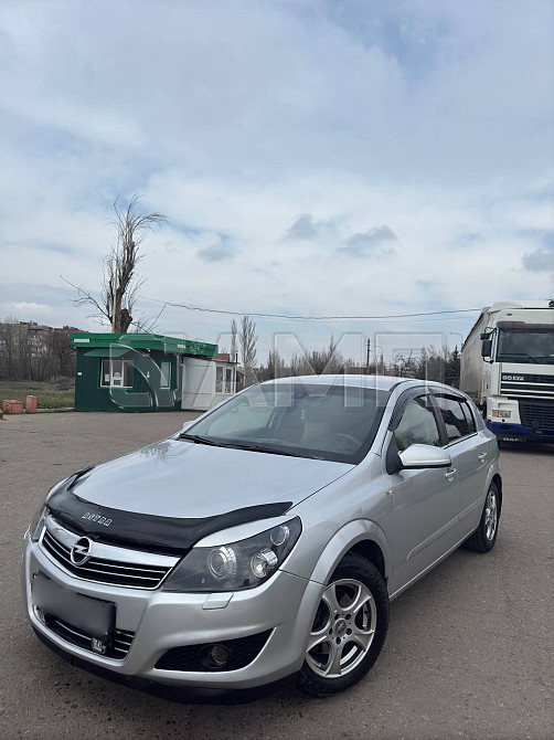Opel Astra H 2008  - изображение 8