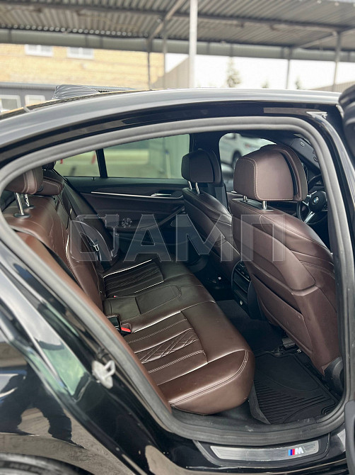 BMW 540i G30 2018 Шахтерск - изображение 1