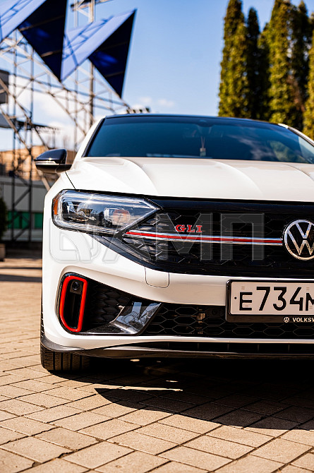 Volkswagen Jetta 2022  - изображение 1