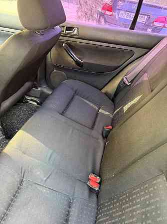 Volkswagen Golf 2000 