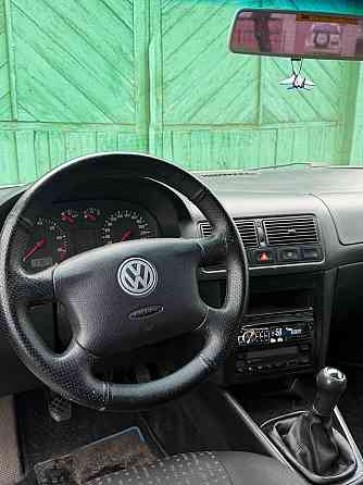 Volkswagen Golf 2000 