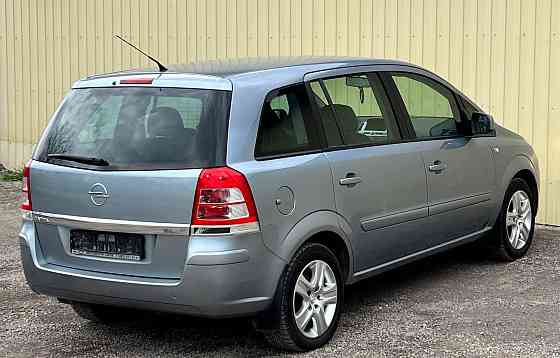 Opel Zafira B 2010 Донецк