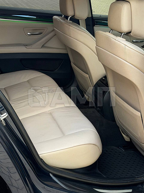 BMW 530d 2012  - изображение 2