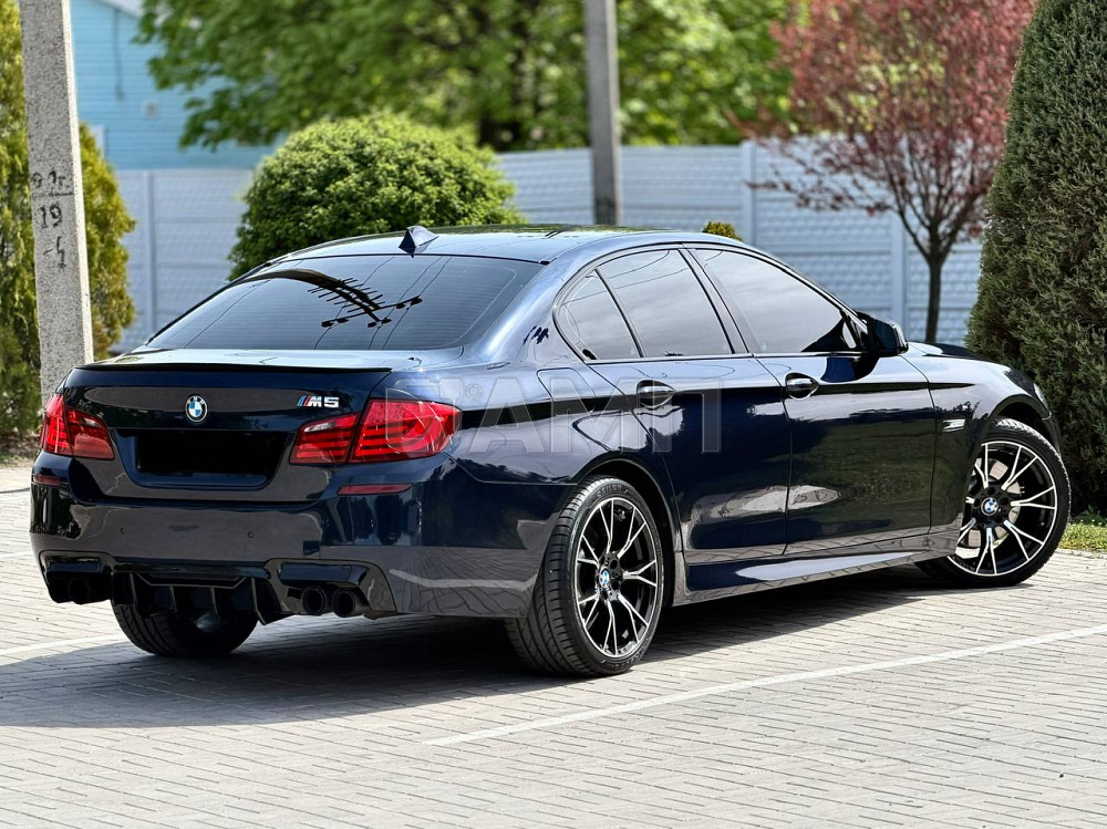 BMW 530d 2012  - изображение 7