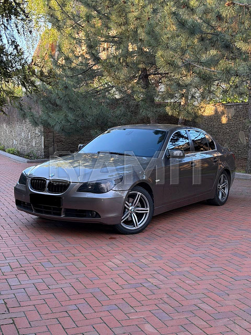 BMW 5 Series 2007  - изображение 8
