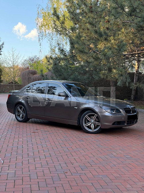 BMW 5 Series 2007  - изображение 6