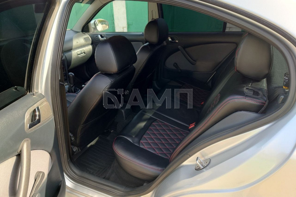 Skoda Octavia 2010  - изображение 2