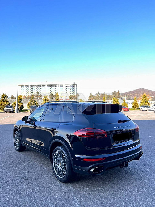 Porsche Cayenne 2016  - изображение 1