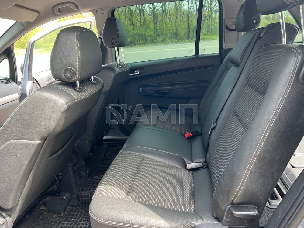 Opel Zafira B 2007  - изображение 1