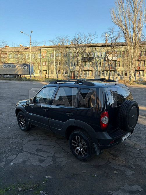 Chevrolet Niva 2011  - изображение 3