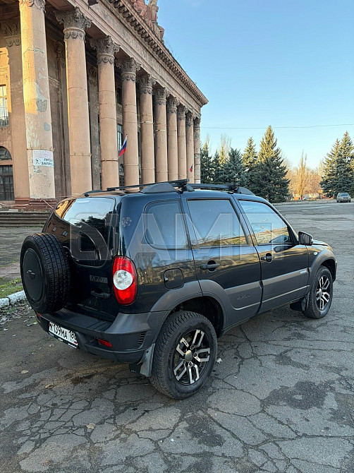 Chevrolet Niva 2011  - изображение 5