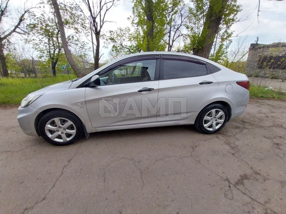 Hyundai Solaris 2012 Дебальцево - изображение 2