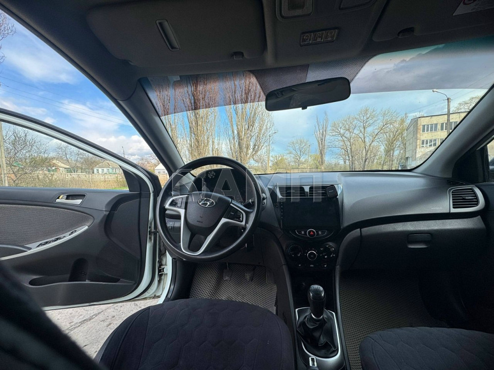 Hyundai Solaris  - изображение 2