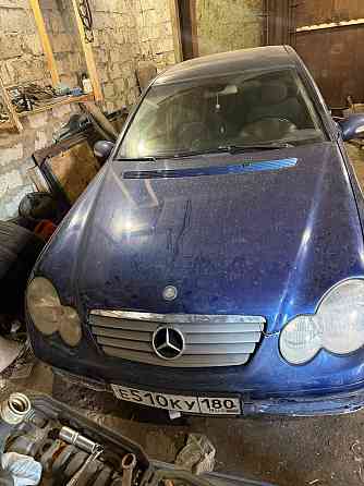Mercedes C180 