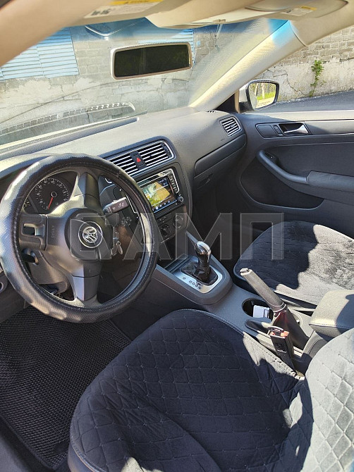 Volkswagen Jetta 2012  - изображение 2