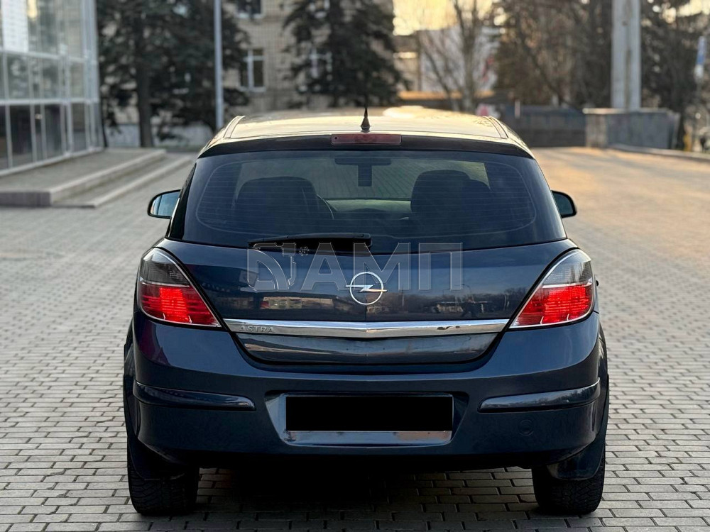 Opel Astra H 2010  - изображение 5