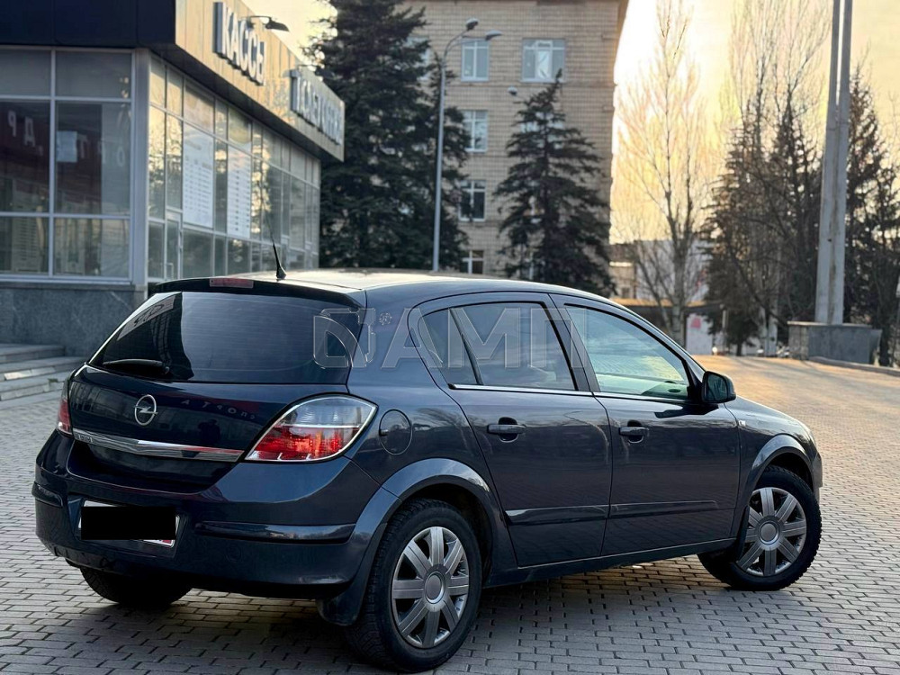 Opel Astra H 2010  - изображение 4