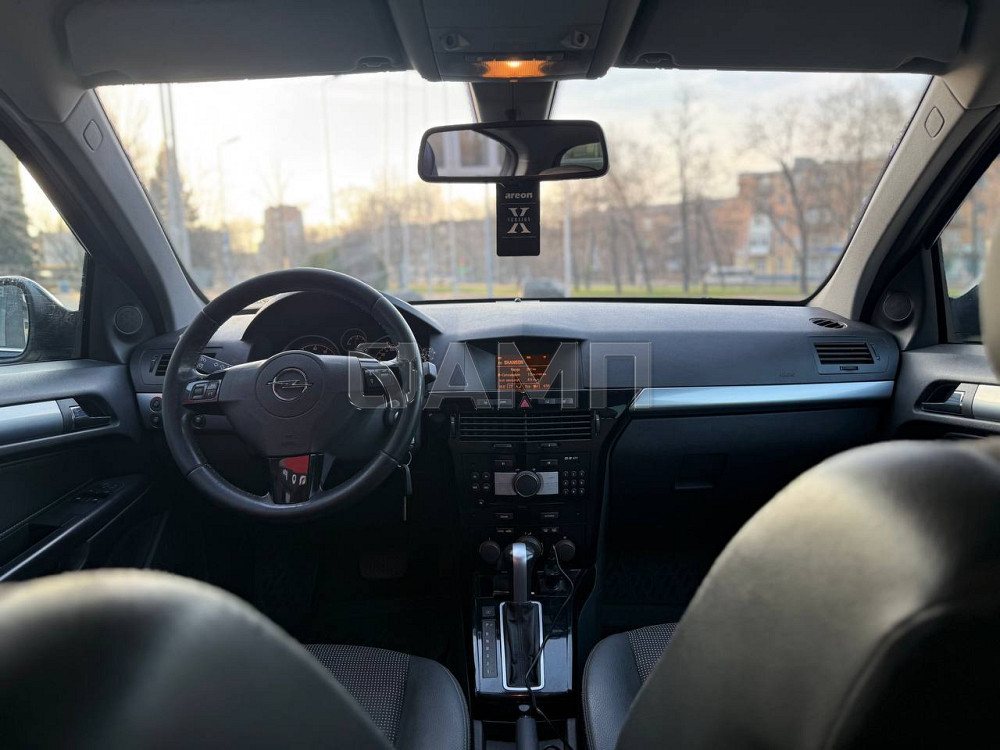 Opel Astra H 2010  - изображение 1