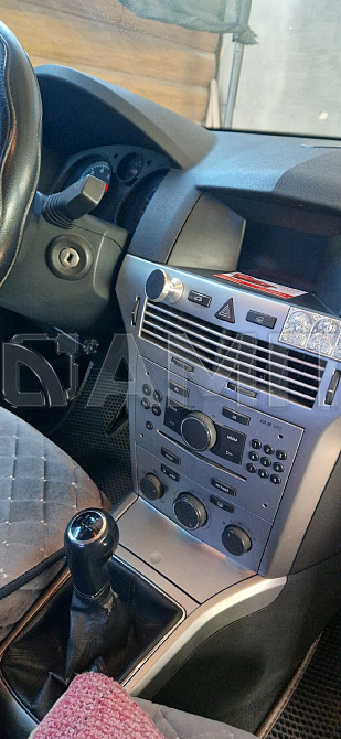 Opel Astra 2013  - изображение 2