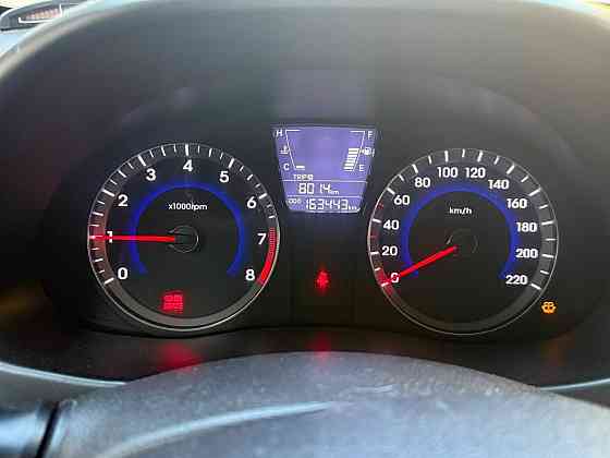Hyundai Solaris 2012 