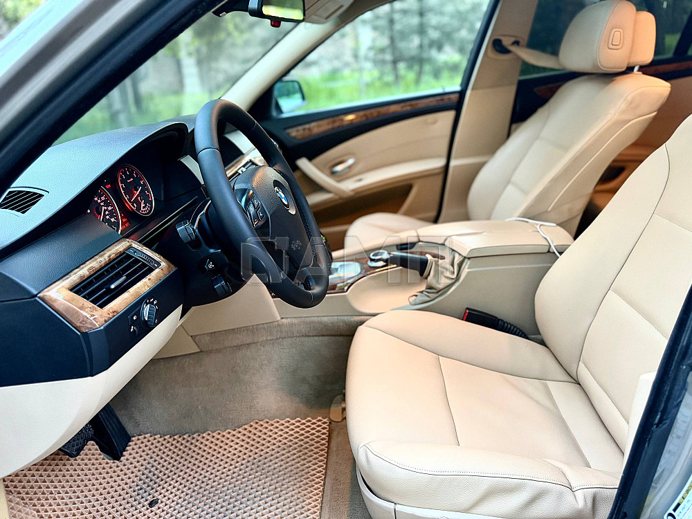 BMW 528i 2009  - изображение 4