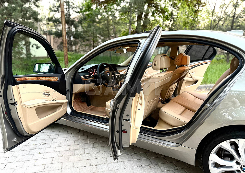 BMW 528i 2009  - изображение 7