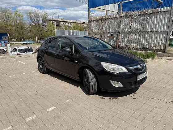 Opel Astra J 2010 Луганск