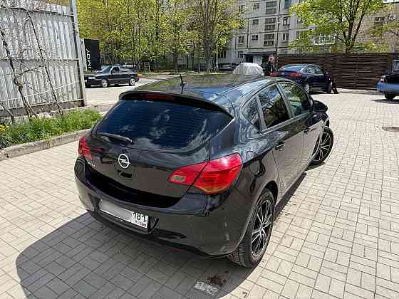 Opel Astra J 2010 Луганск