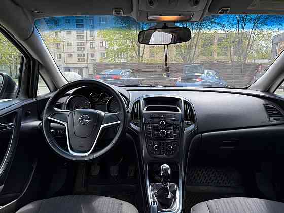 Opel Astra J 2010 Луганск