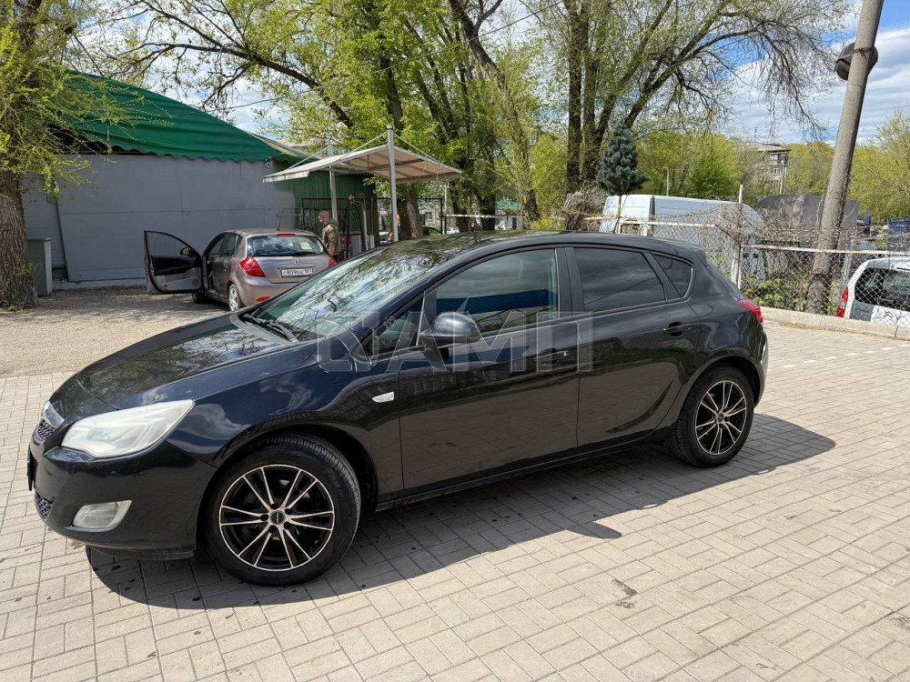 Opel Astra J 2010 Луганск - изображение 9