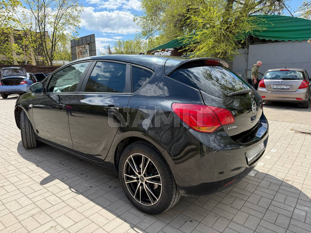 Opel Astra J 2010 Луганск - изображение 7