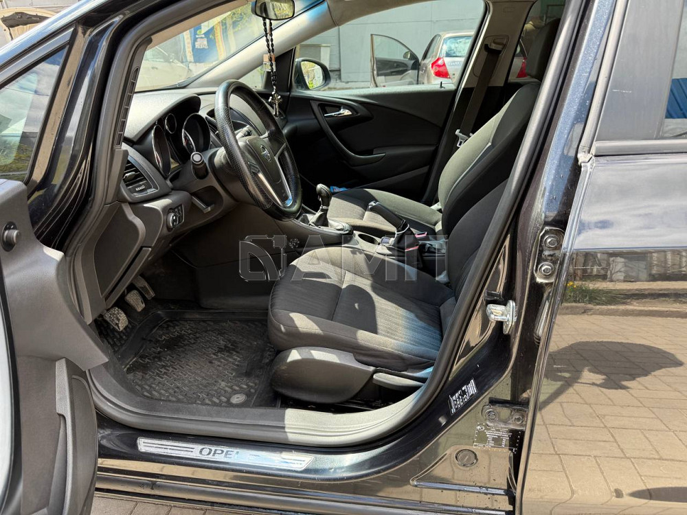 Opel Astra J 2010 Луганск - изображение 2