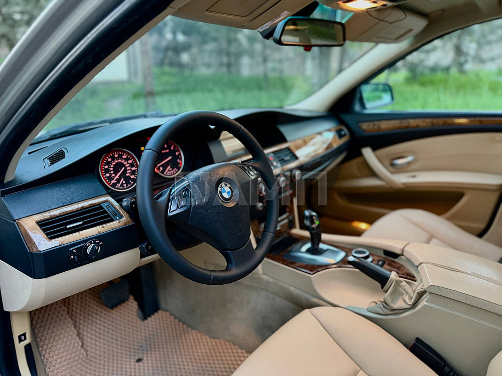 BMW 5 Series 2009  - изображение 3