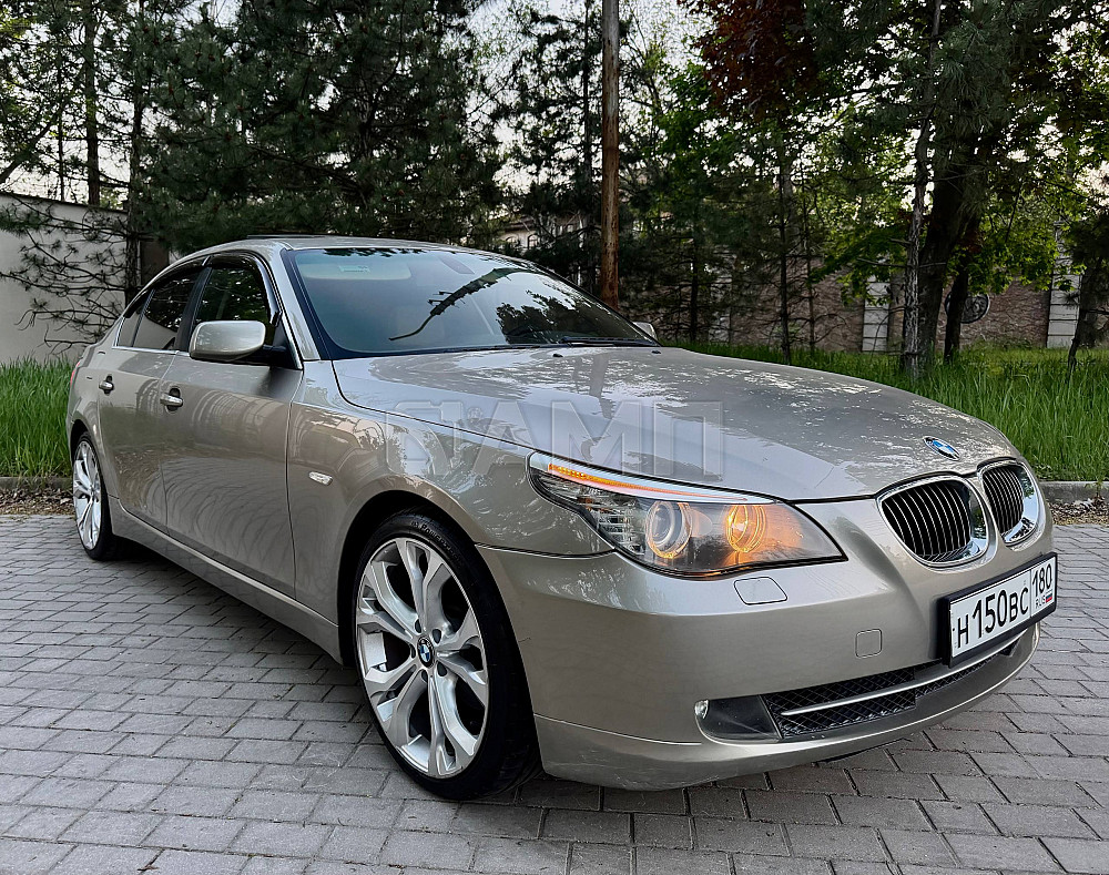 BMW 5 Series 2009  - изображение 1