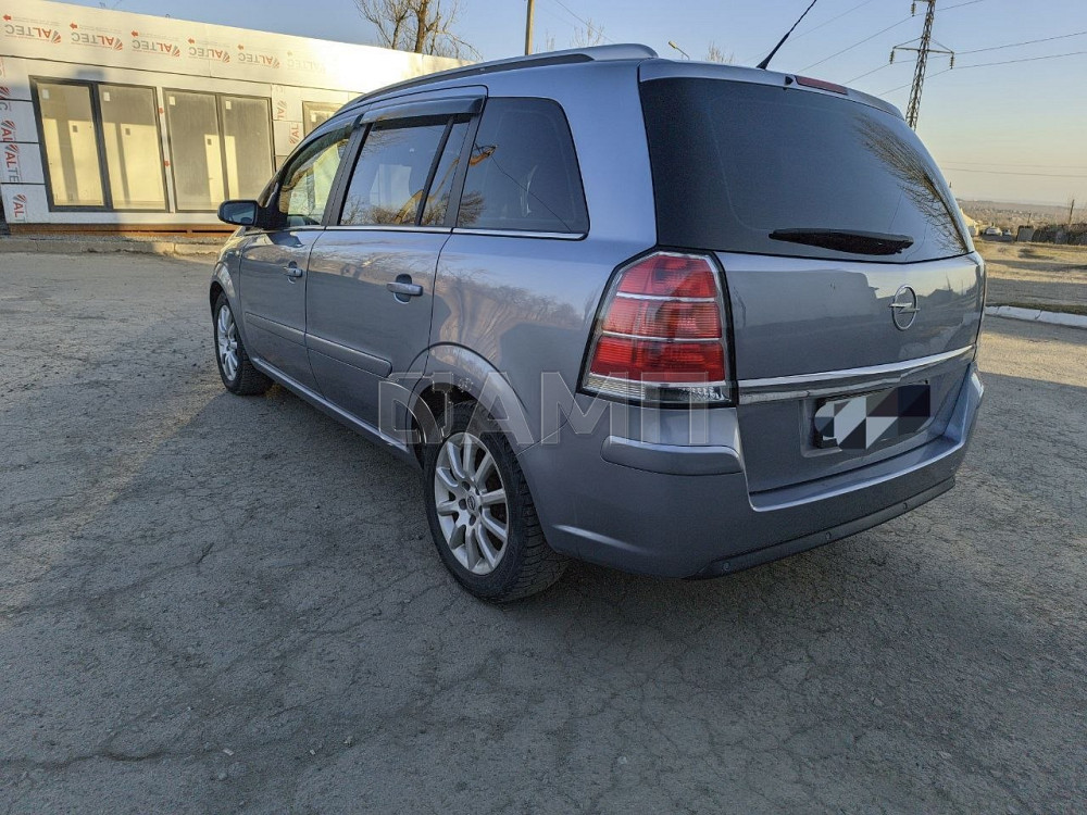Opel Zafira B 2006 Красный Луч - изображение 4