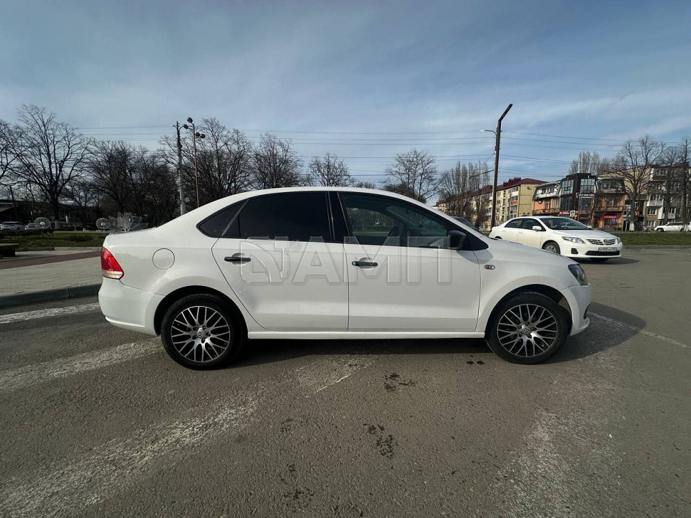 Volkswagen Polo 2010  - изображение 6
