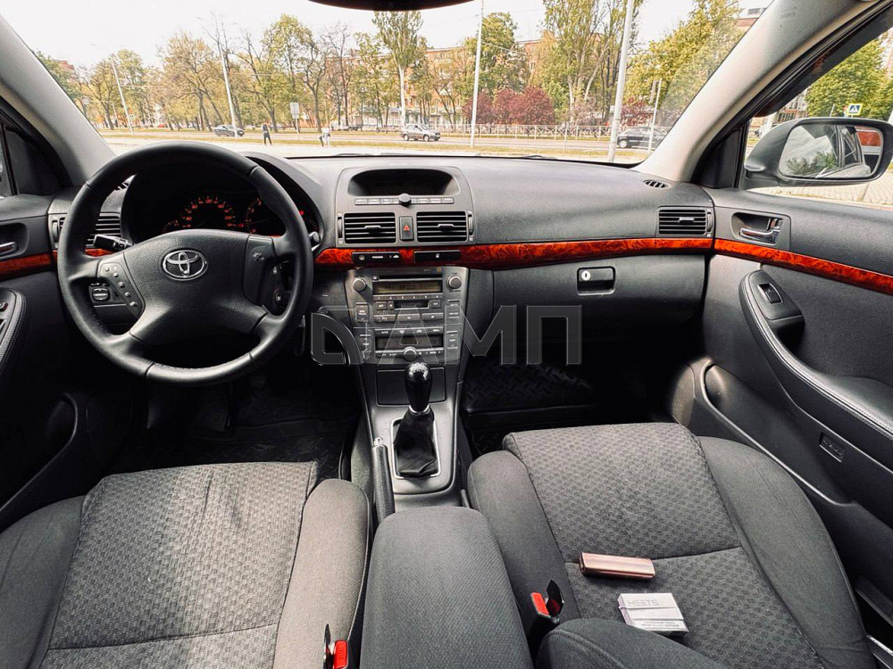 Toyota Avensis  - изображение 3