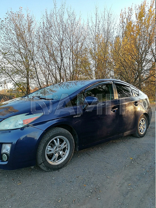 Toyota Prius 2011  - изображение 4