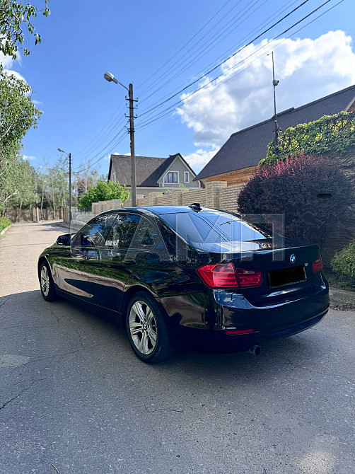 BMW 320i 2012  - изображение 4