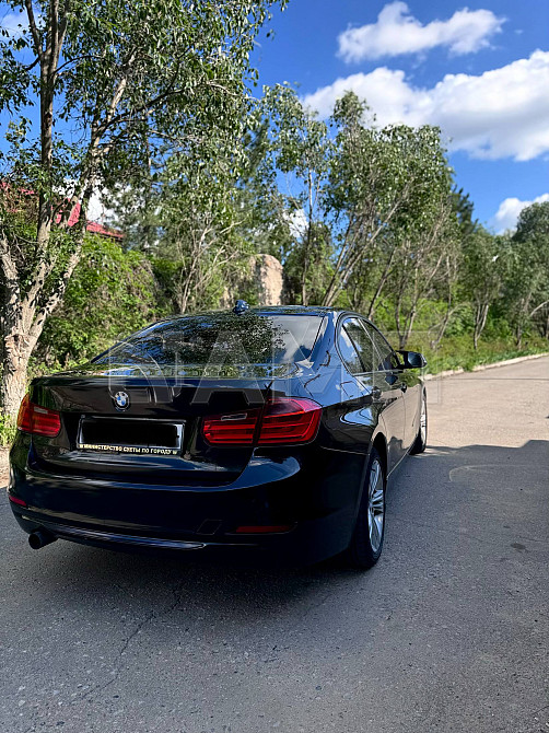 BMW 320i 2012  - изображение 5
