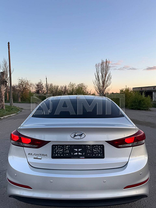 Hyundai Elantra 2017  - изображение 5