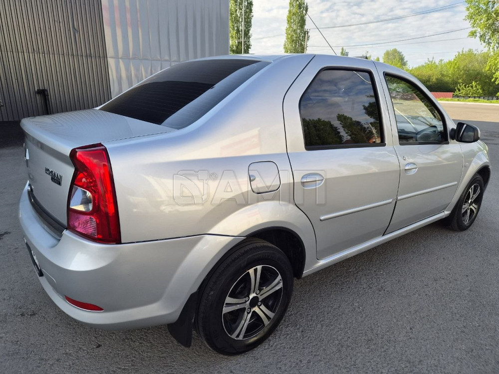 Renault Logan 2012  - изображение 6
