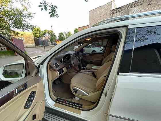 Mercedes-Benz GL500 