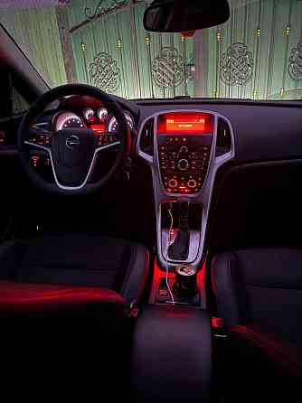 Opel Astra J GTC 2013 Ясиноватая