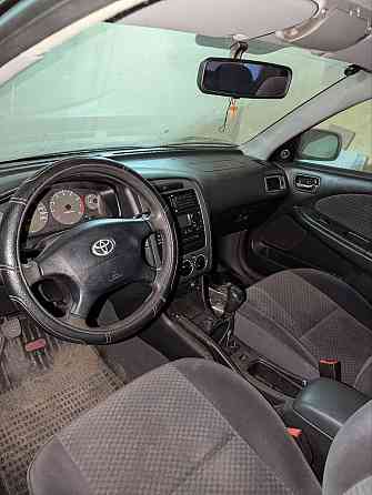 Toyota Avensis 2002 Донецк
